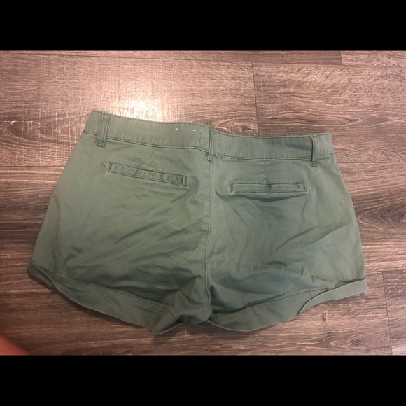 Casual cuffed green shorts! Brand new! - Picture 2 of 3